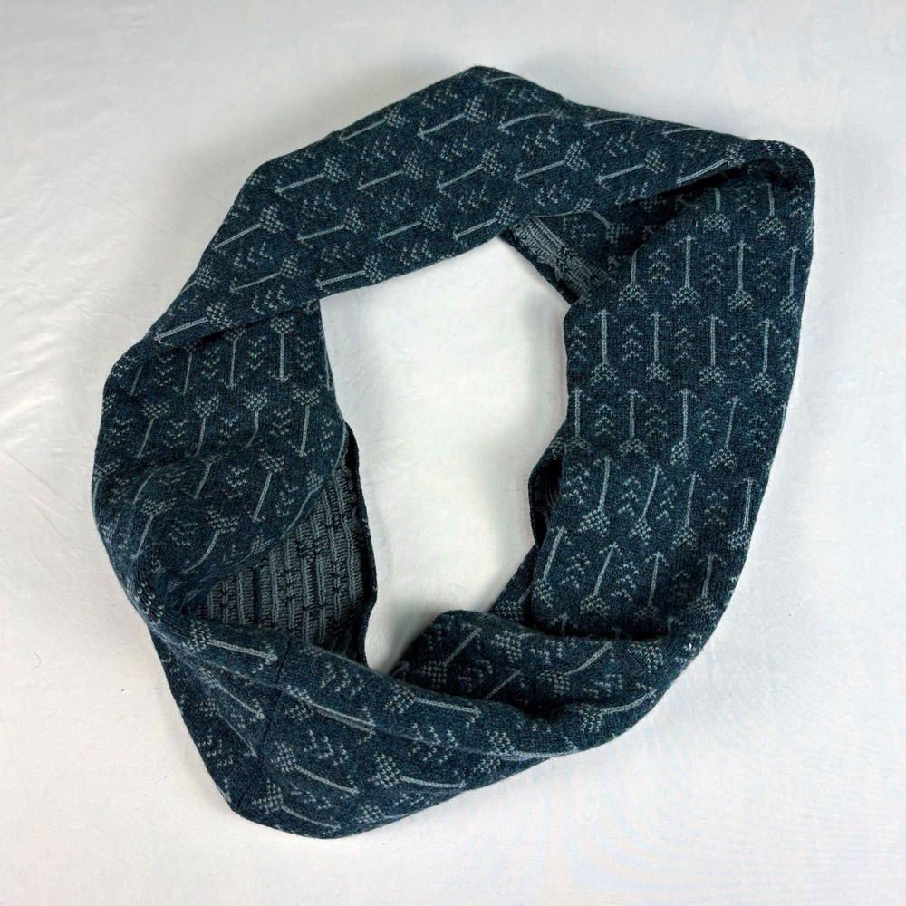 Hilary Grant Scarf 100% Lambswool Infinity Loop Scarf Made in ScotlandGray 27x14